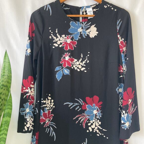 Now| Girls black floral flared long sleeve dress - Picture 2 of 10